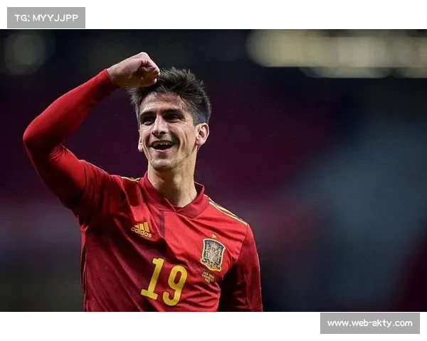 赫拉德-莫雷诺任意球打高，黄潜球迷摊手不满